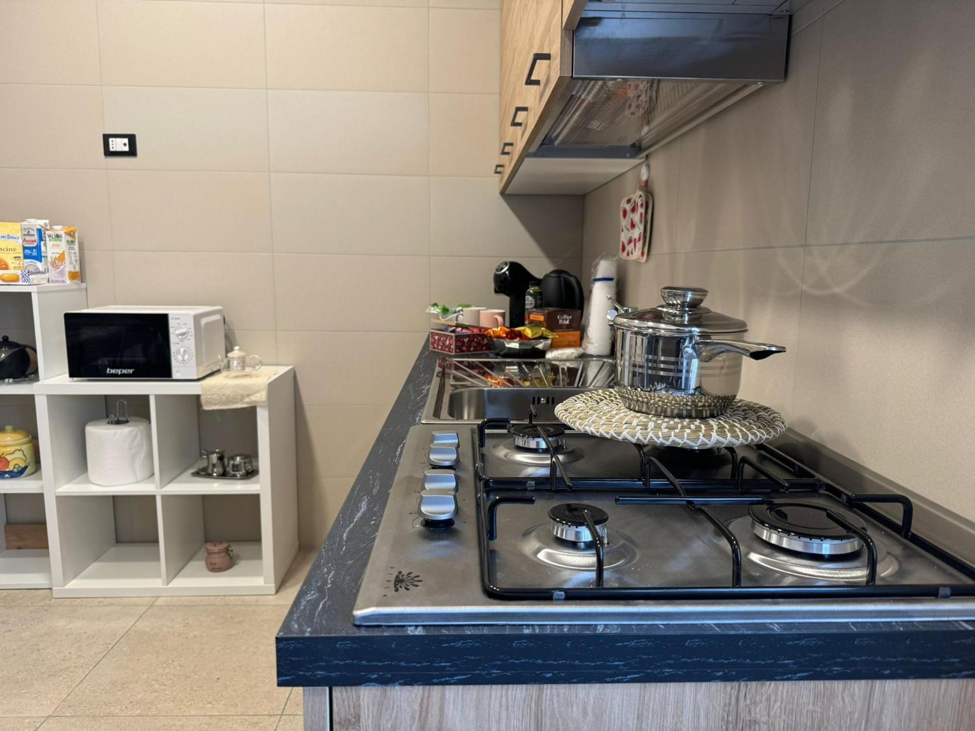Casa Vacanze La Perla Rara Taranto Exterior foto