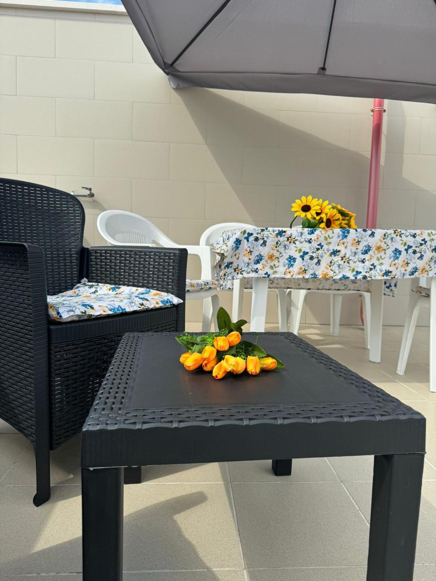 Casa Vacanze La Perla Rara Taranto Exterior foto